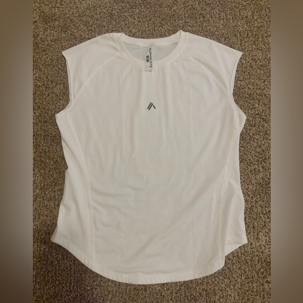 Alphalete sleeveless tank size XL